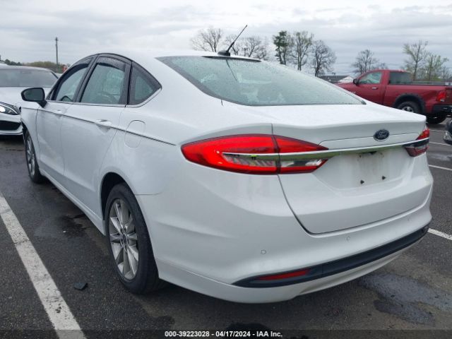 Photo 2 VIN: 3FA6P0HD8HR352855 - FORD FUSION 