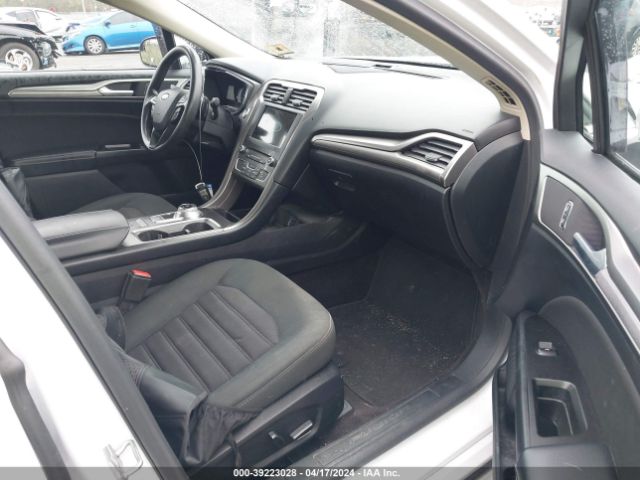 Photo 4 VIN: 3FA6P0HD8HR352855 - FORD FUSION 