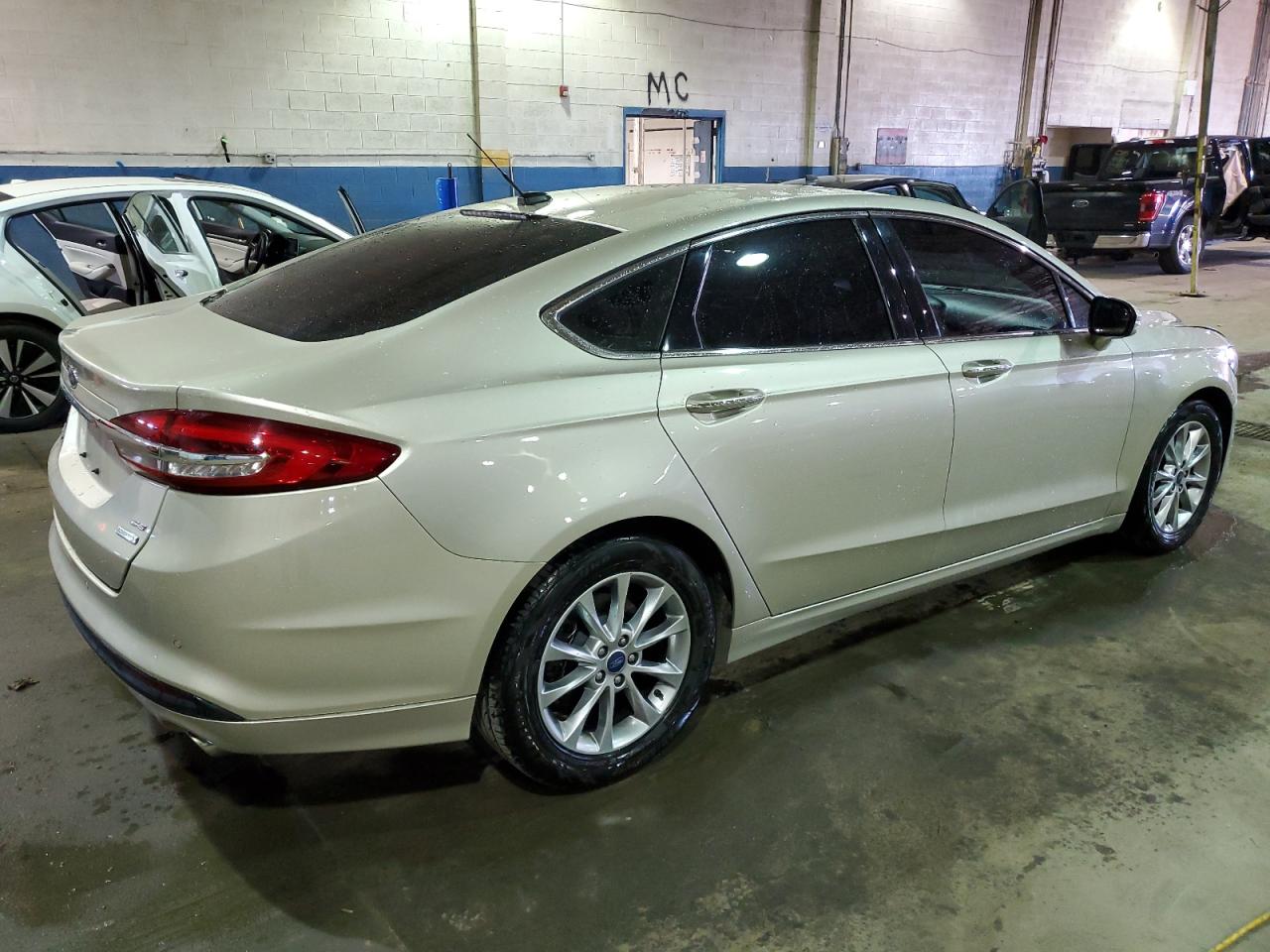 Photo 2 VIN: 3FA6P0HD8HR396659 - FORD FUSION 