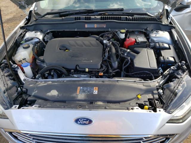 Photo 6 VIN: 3FA6P0HD8JR199500 - FORD FUSION SE 