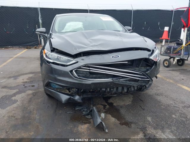 Photo 5 VIN: 3FA6P0HD8JR261851 - FORD FUSION 