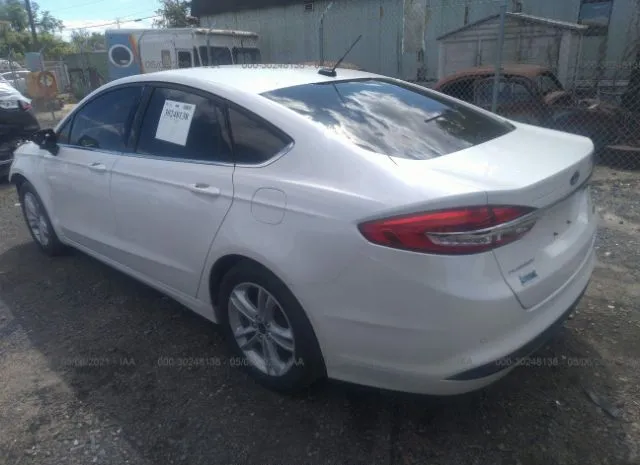 Photo 2 VIN: 3FA6P0HD8JR265687 - FORD FUSION 