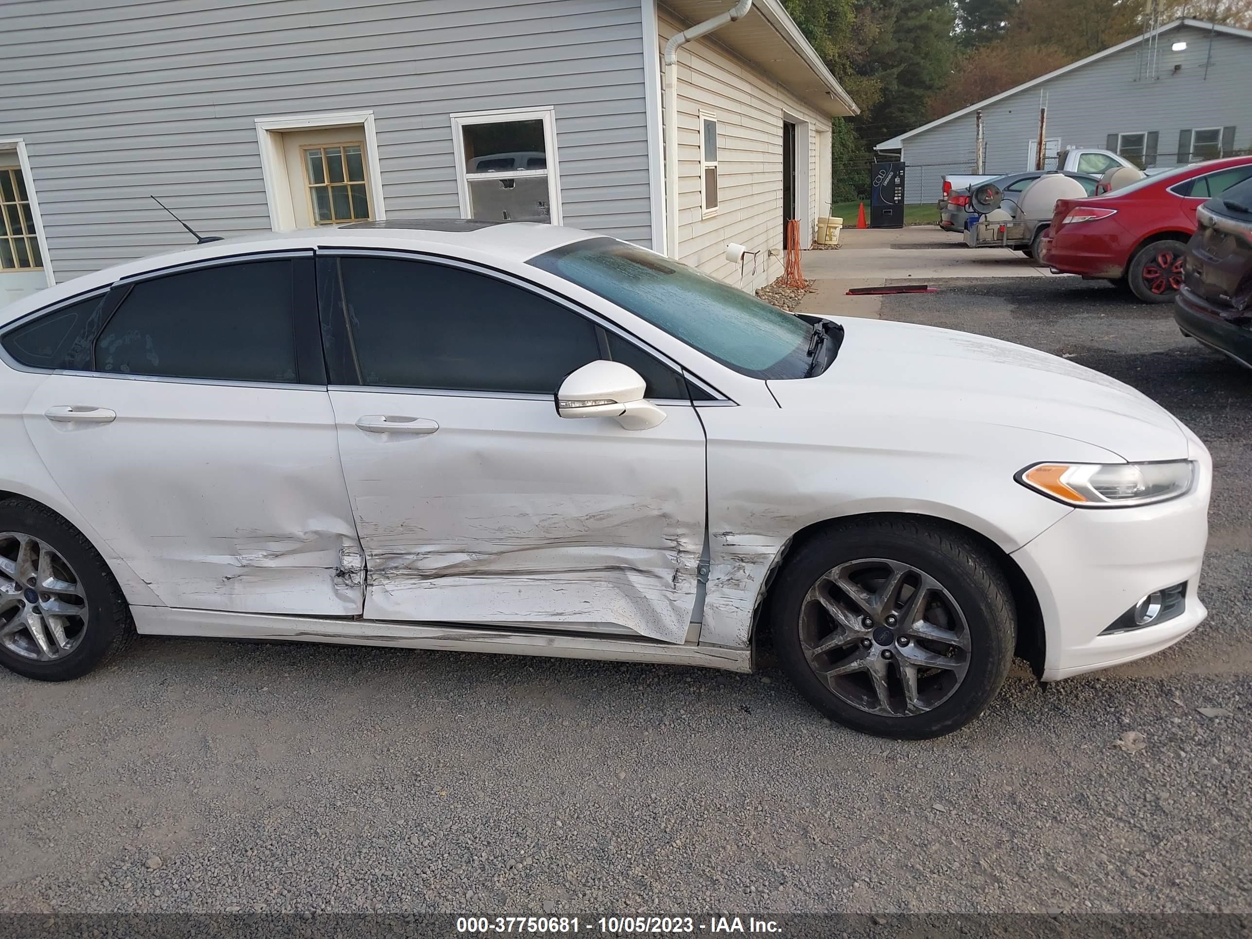 Photo 5 VIN: 3FA6P0HD9ER266451 - FORD FUSION 