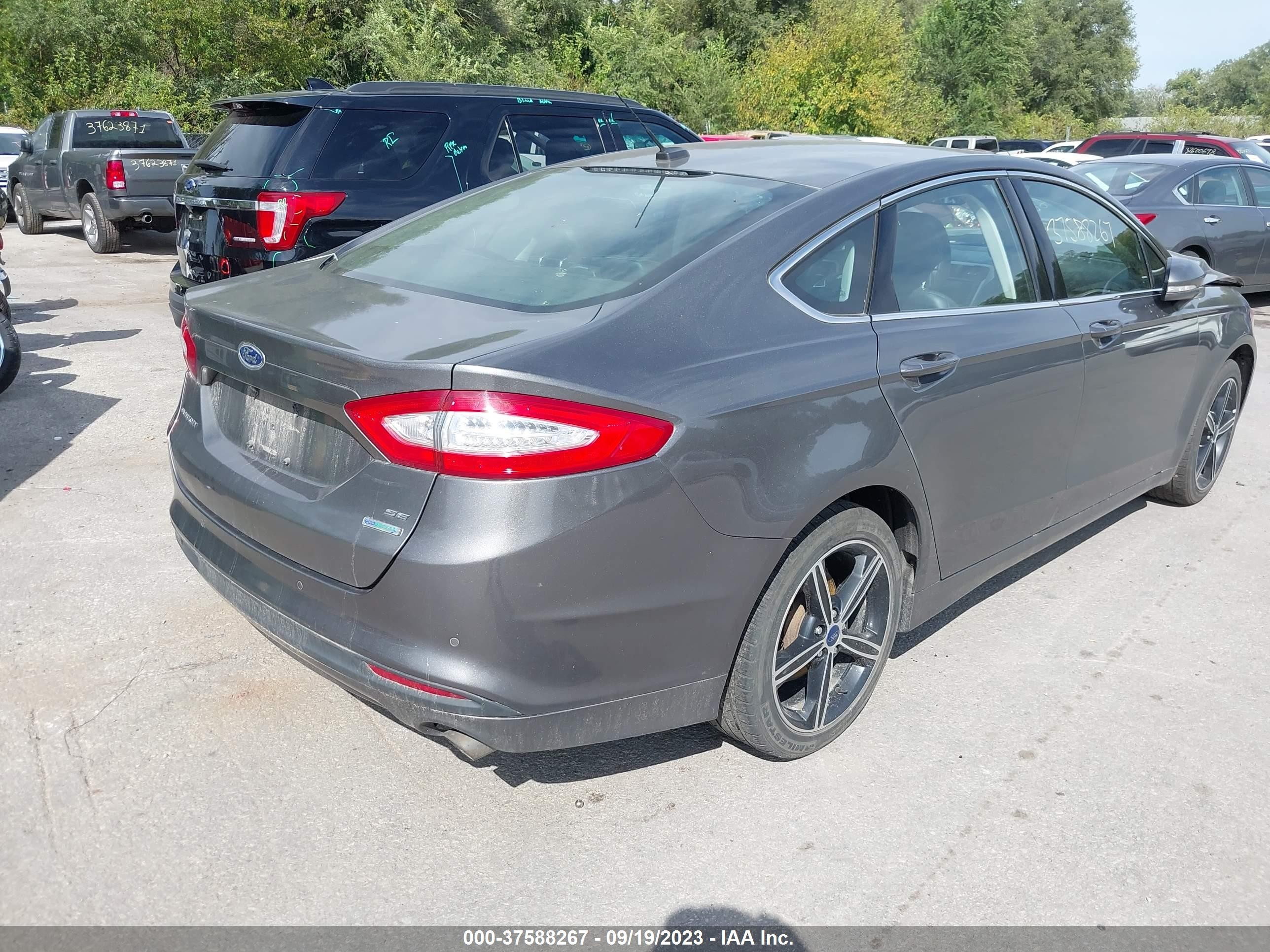 Photo 3 VIN: 3FA6P0HD9ER267227 - FORD FUSION 