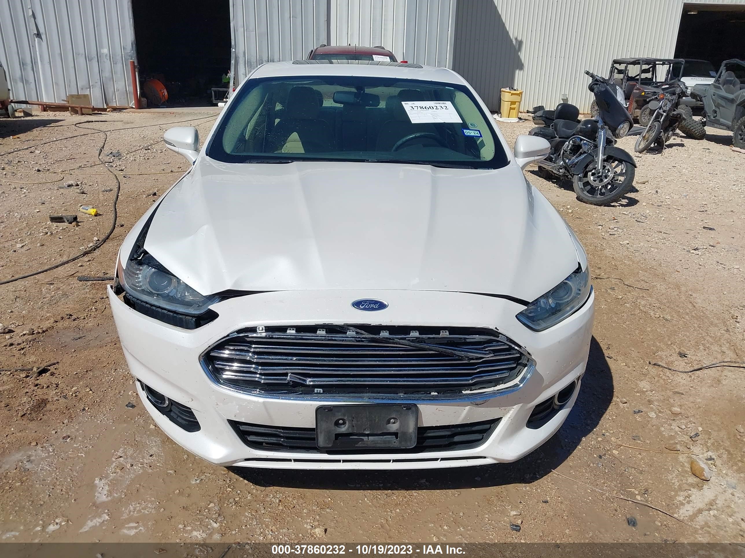 Photo 11 VIN: 3FA6P0HD9FR127826 - FORD FUSION 