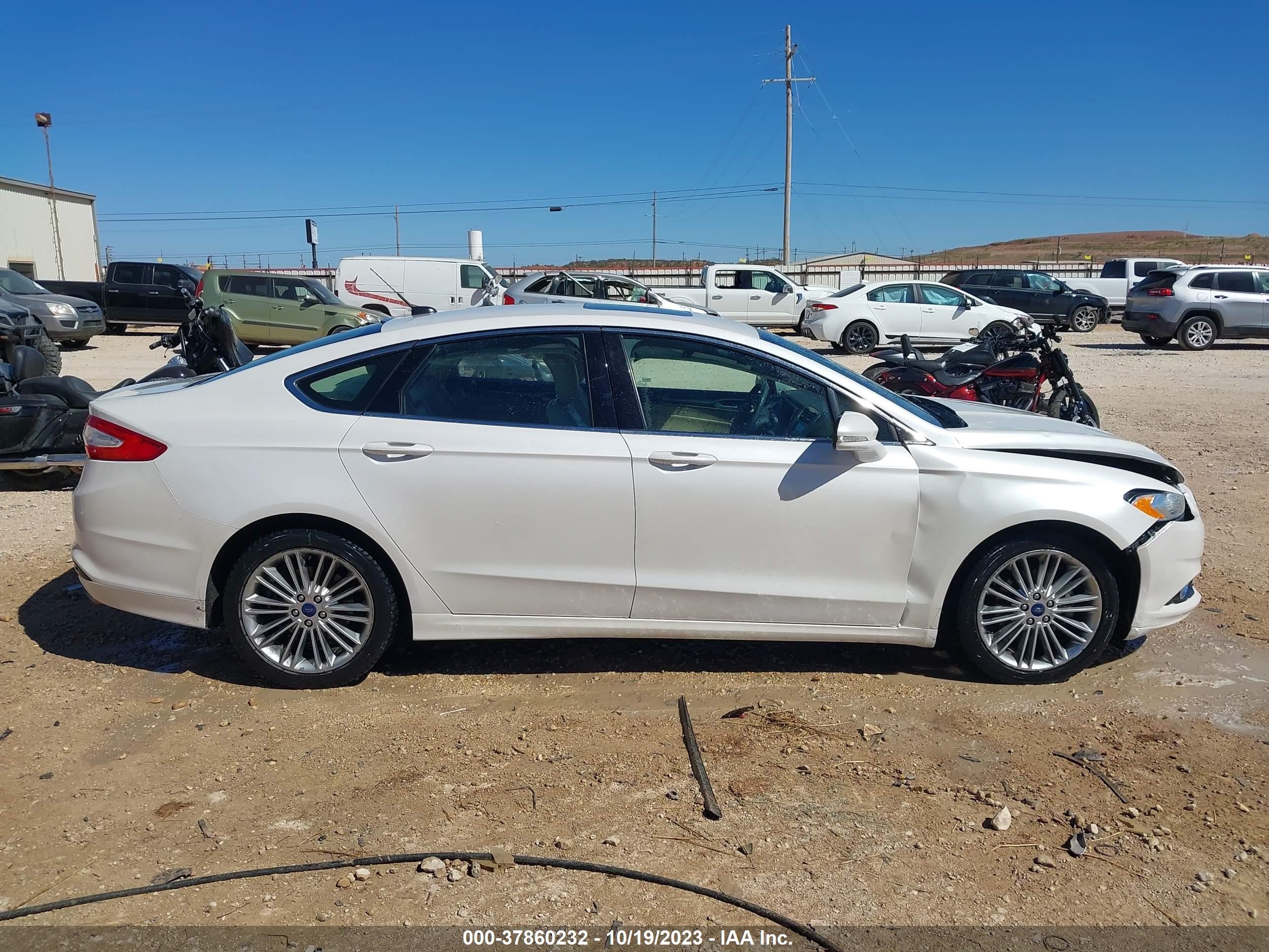 Photo 12 VIN: 3FA6P0HD9FR127826 - FORD FUSION 