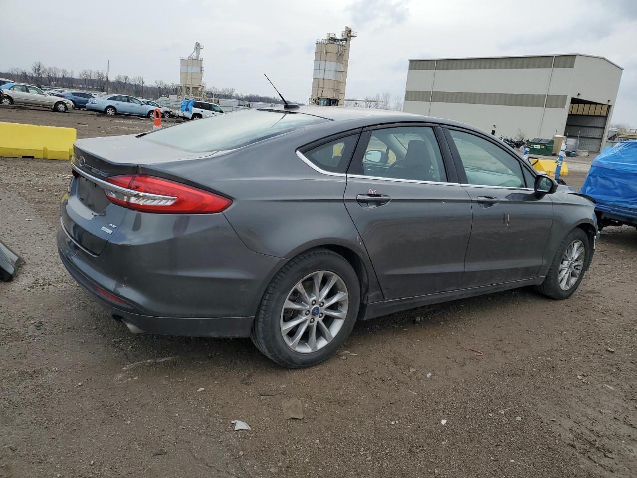 Photo 2 VIN: 3FA6P0HD9HR261688 - FORD FUSION 