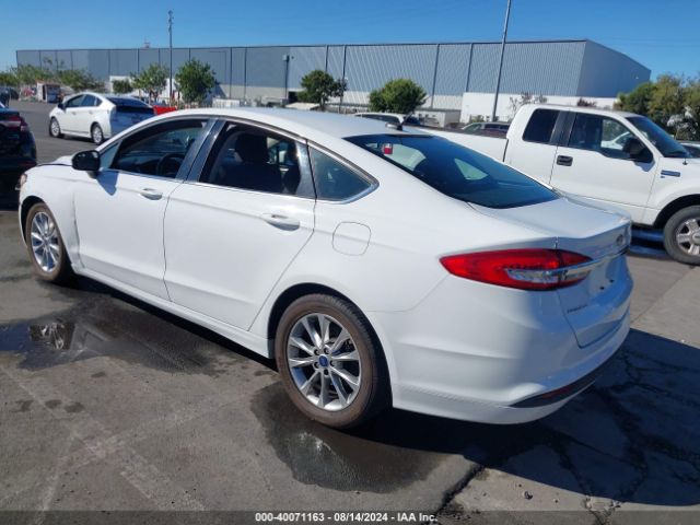 Photo 2 VIN: 3FA6P0HD9HR277423 - FORD FUSION 