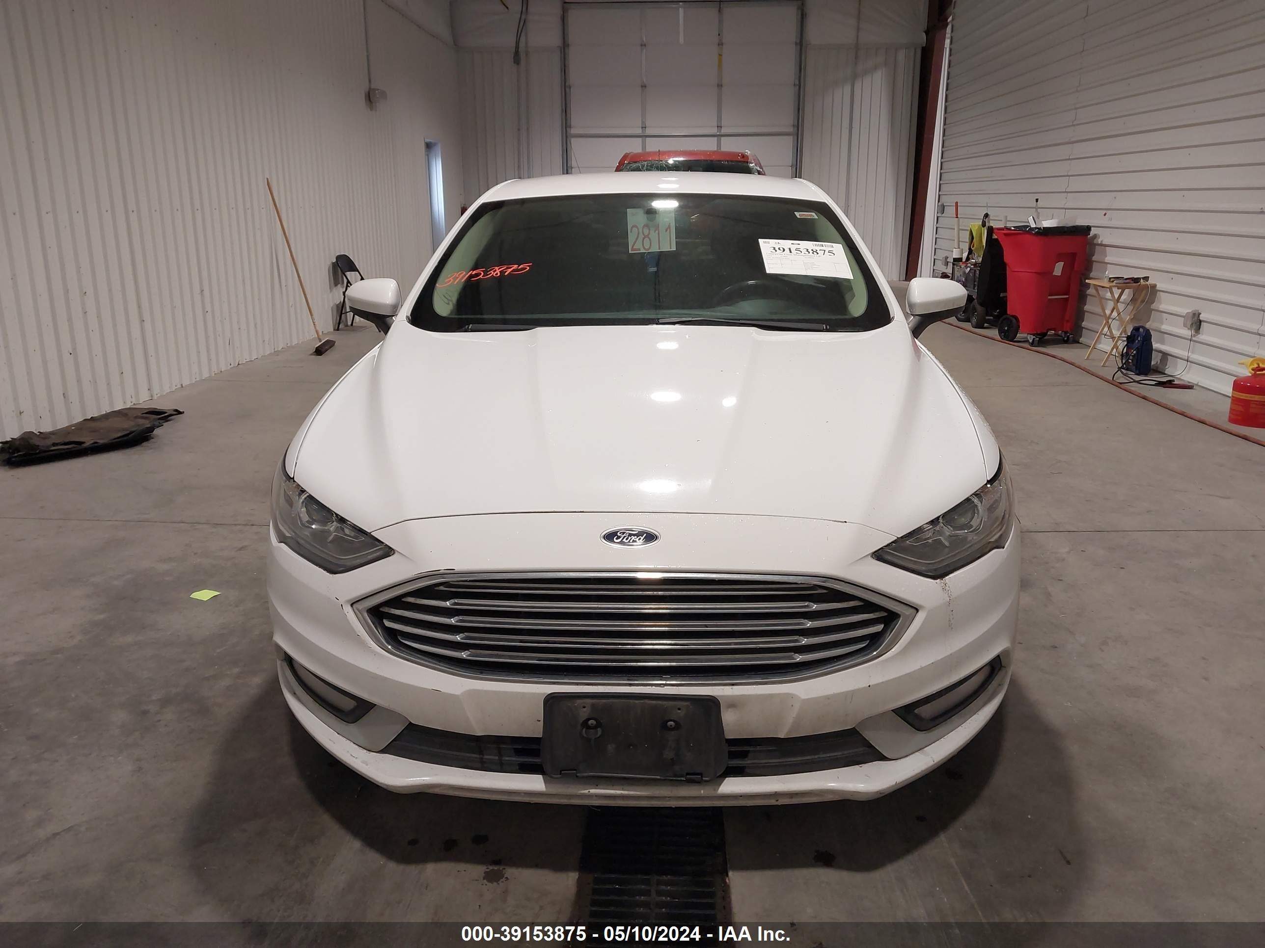 Photo 11 VIN: 3FA6P0HD9JR180793 - FORD FUSION 