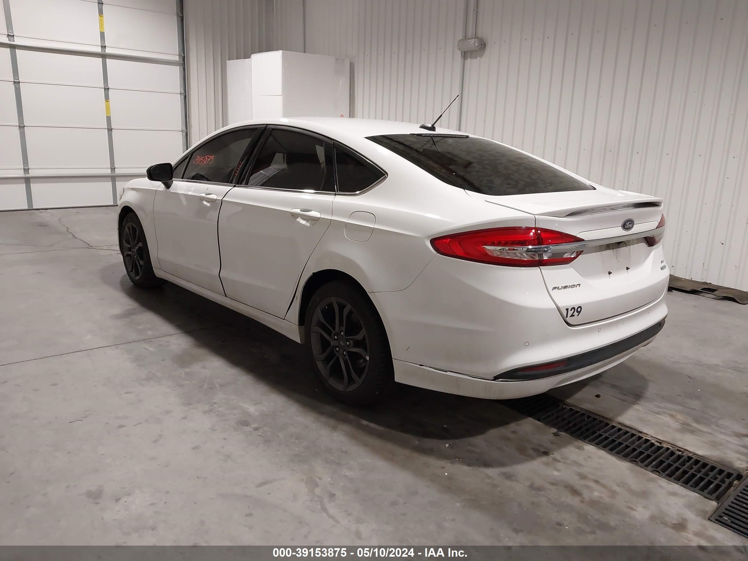 Photo 2 VIN: 3FA6P0HD9JR180793 - FORD FUSION 