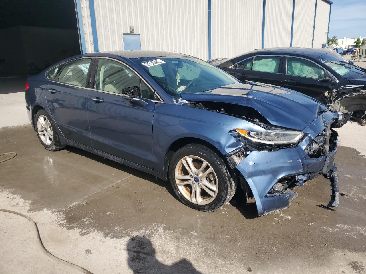 Photo 3 VIN: 3FA6P0HD9JR221195 - FORD FUSION 