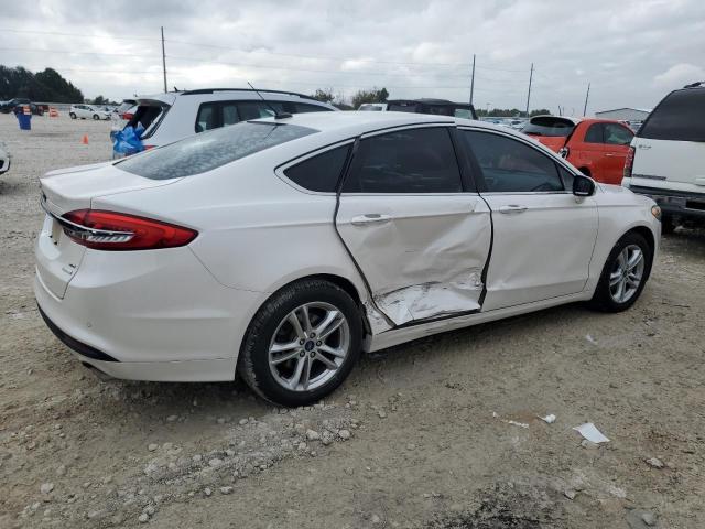 Photo 2 VIN: 3FA6P0HD9JR280828 - FORD FUSION SE 