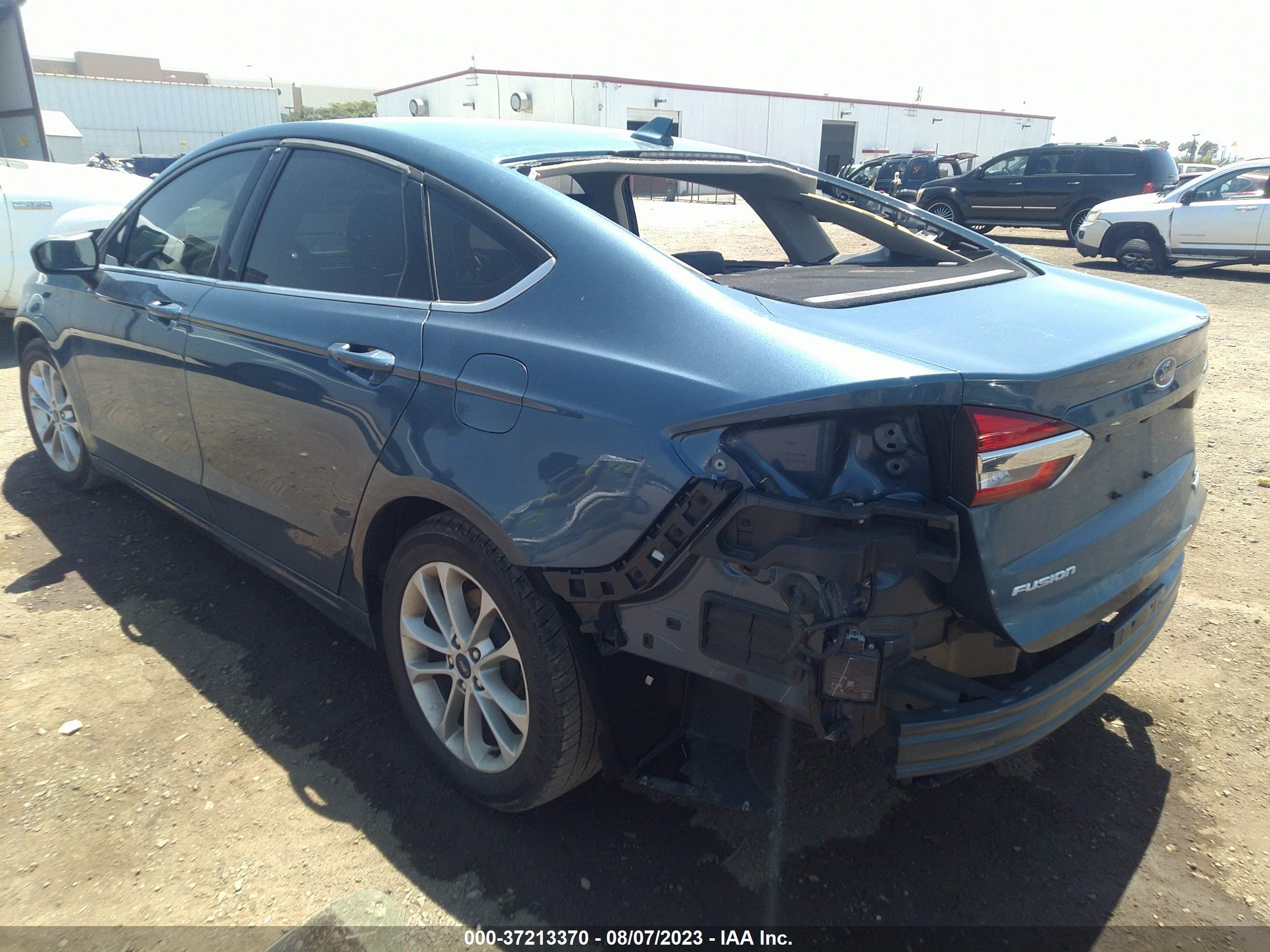 Photo 2 VIN: 3FA6P0HD9KR200980 - FORD FUSION 