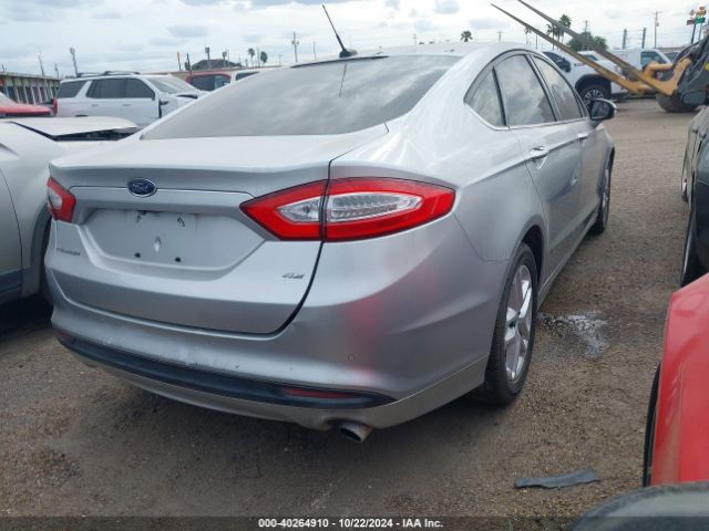 Photo 3 VIN: 3FA6P0HDXFR282434 - FORD FUSION 