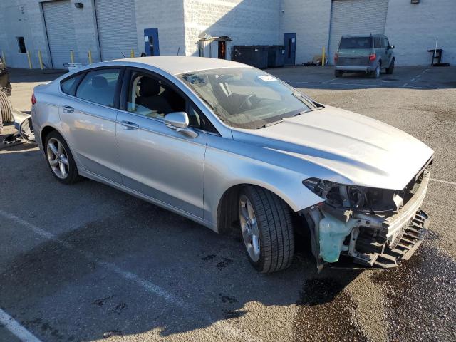 Photo 3 VIN: 3FA6P0HDXGR124788 - FORD FUSION SE 