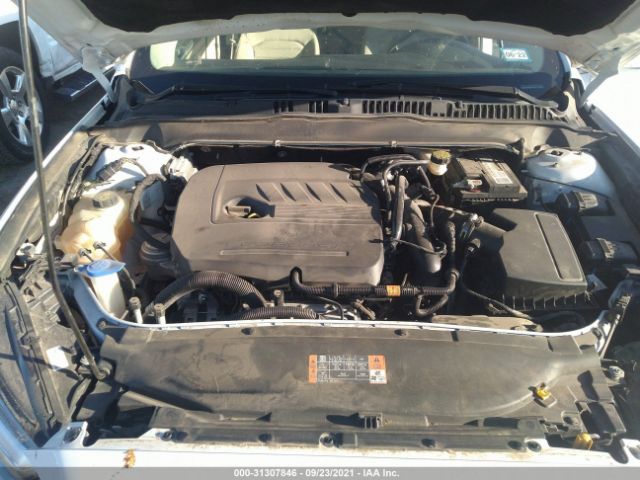 Photo 9 VIN: 3FA6P0HDXGR152171 - FORD FUSION 