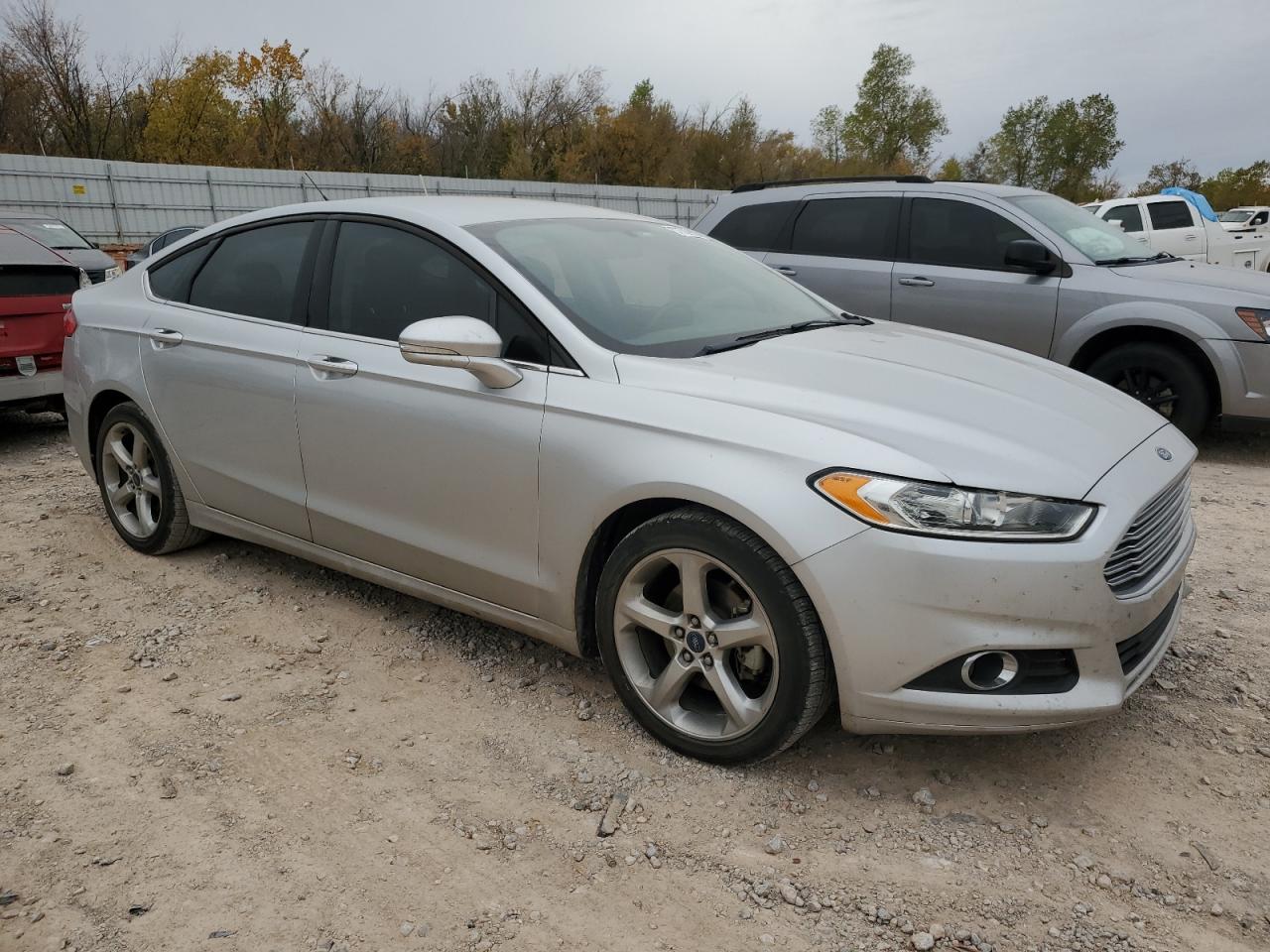 Photo 3 VIN: 3FA6P0HDXGR239357 - FORD FUSION 