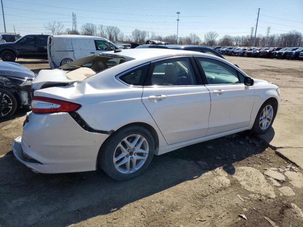 Photo 2 VIN: 3FA6P0HDXGR313392 - FORD FUSION 