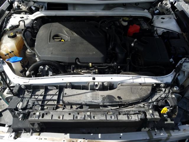 Photo 6 VIN: 3FA6P0HDXGR403190 - FORD FUSION SE 