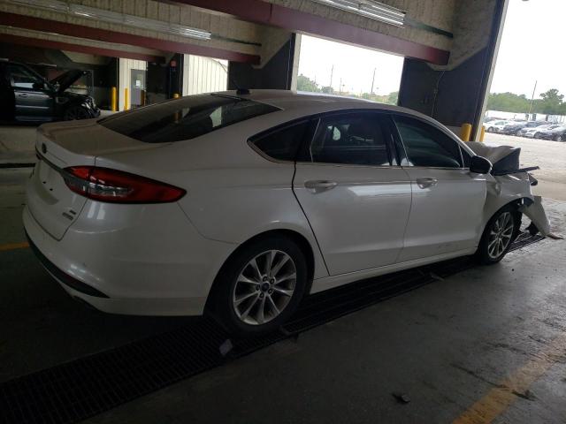 Photo 2 VIN: 3FA6P0HDXHR121472 - FORD FUSION SE 