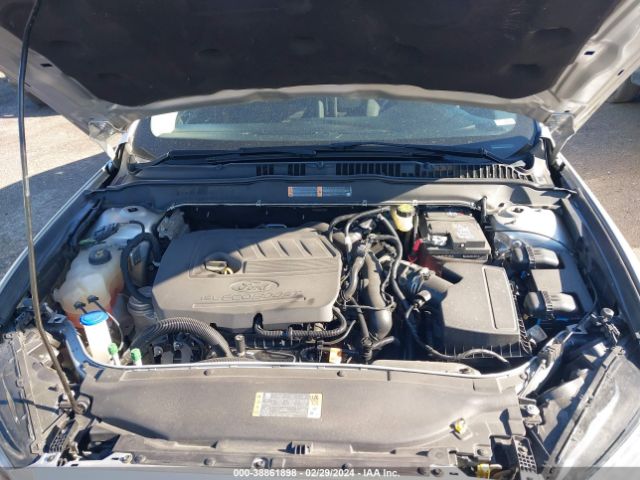 Photo 9 VIN: 3FA6P0HDXHR211513 - FORD FUSION 