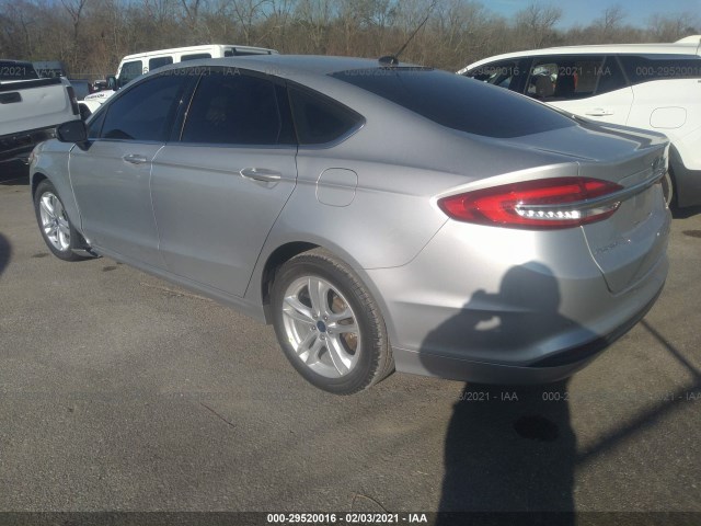 Photo 2 VIN: 3FA6P0HDXJR200663 - FORD FUSION 