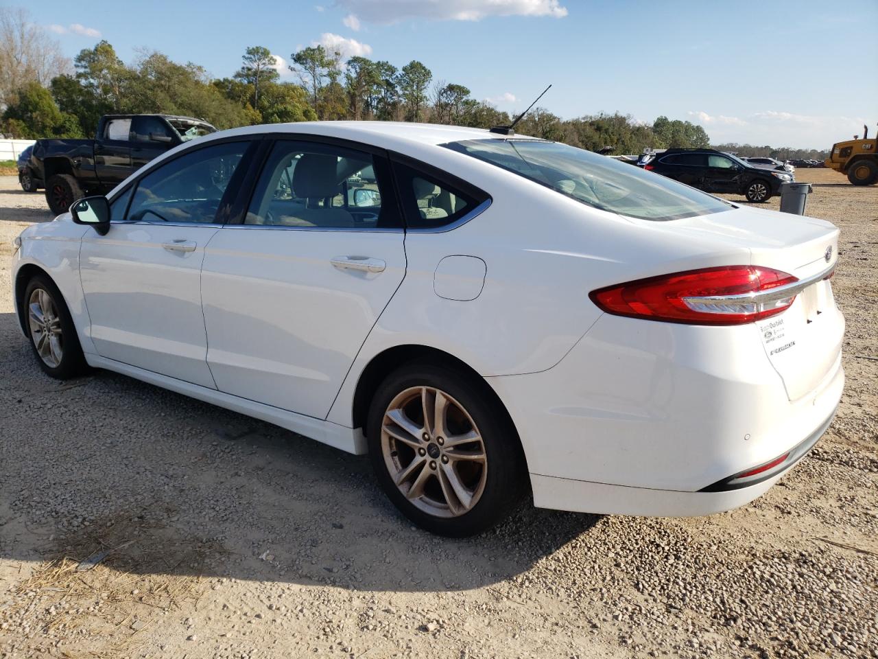 Photo 1 VIN: 3FA6P0HDXJR283513 - FORD FUSION 