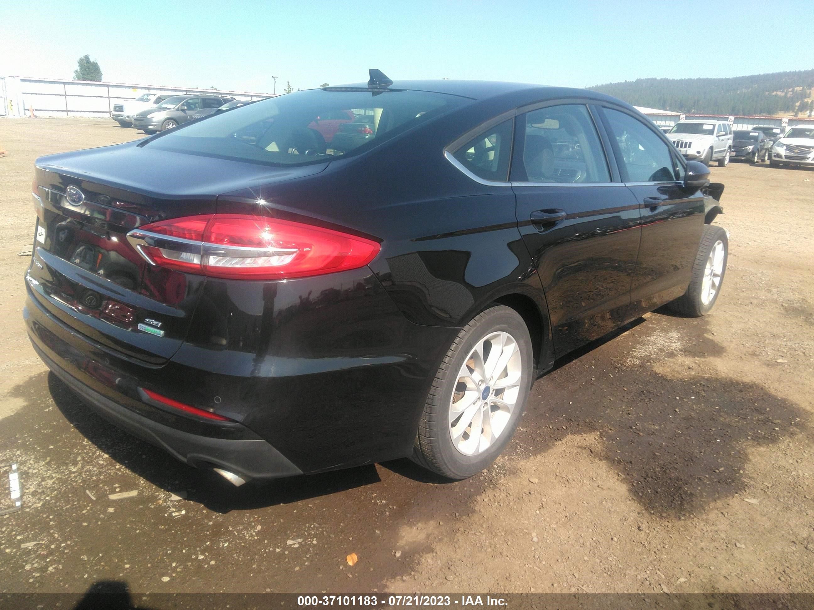 Photo 3 VIN: 3FA6P0HDXLR185715 - FORD FUSION 