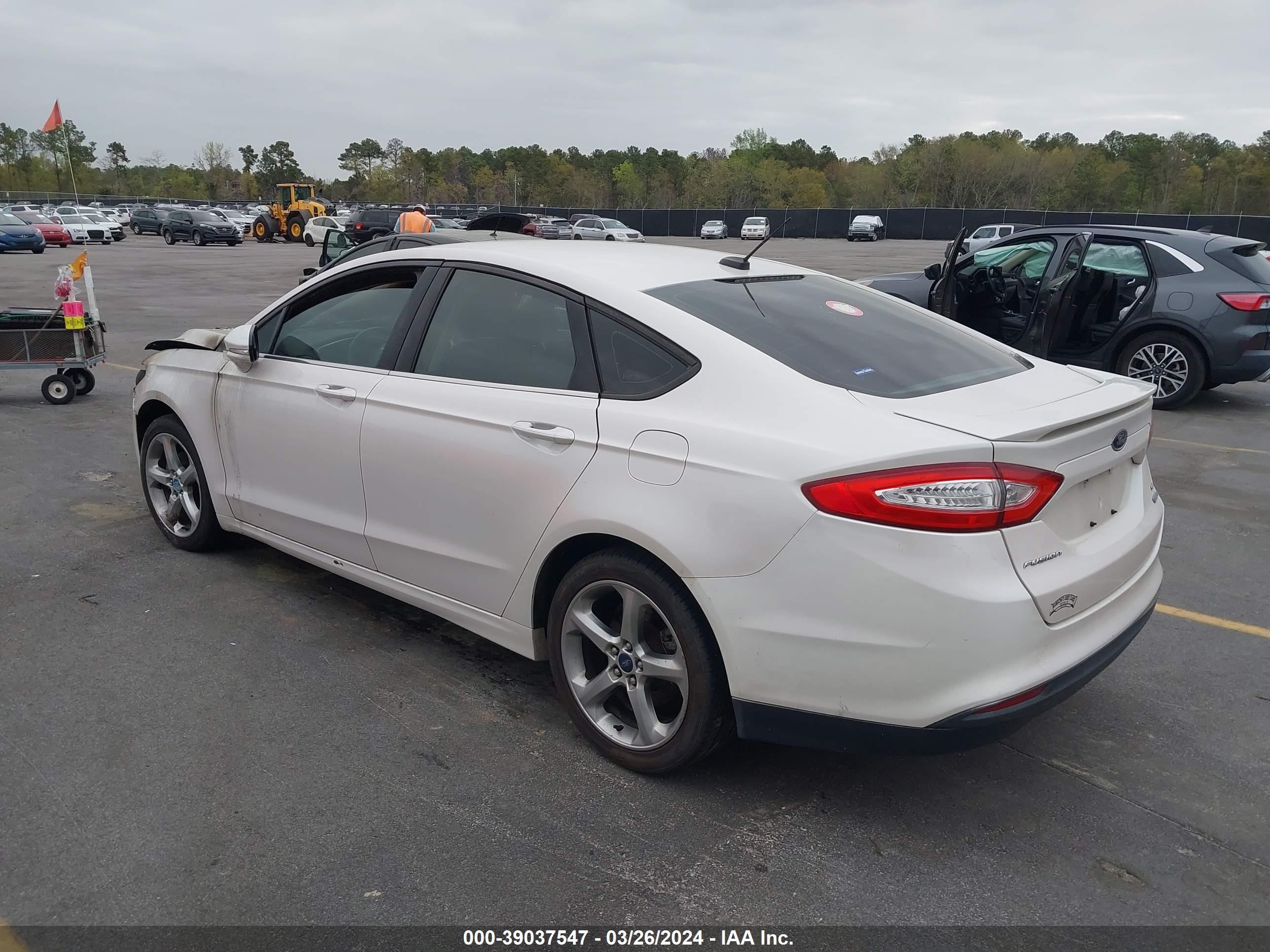 Photo 2 VIN: 3FA6P0HR2DR166881 - FORD FUSION 