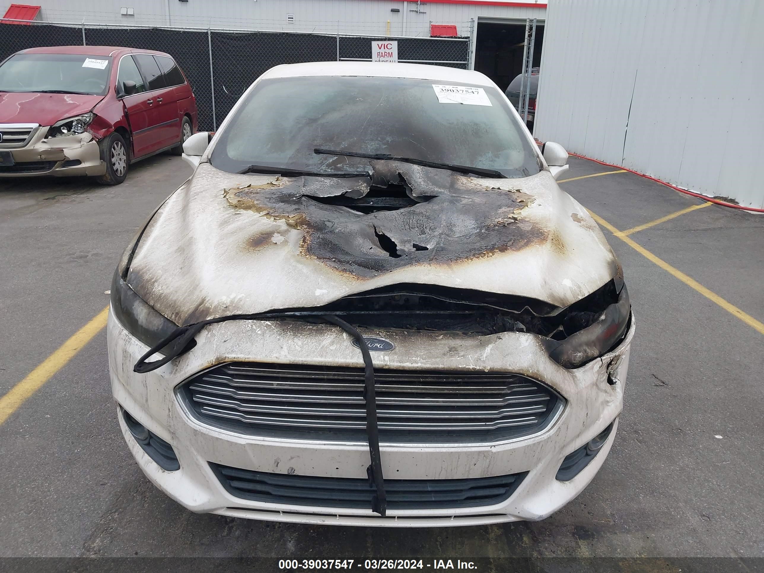 Photo 5 VIN: 3FA6P0HR2DR166881 - FORD FUSION 