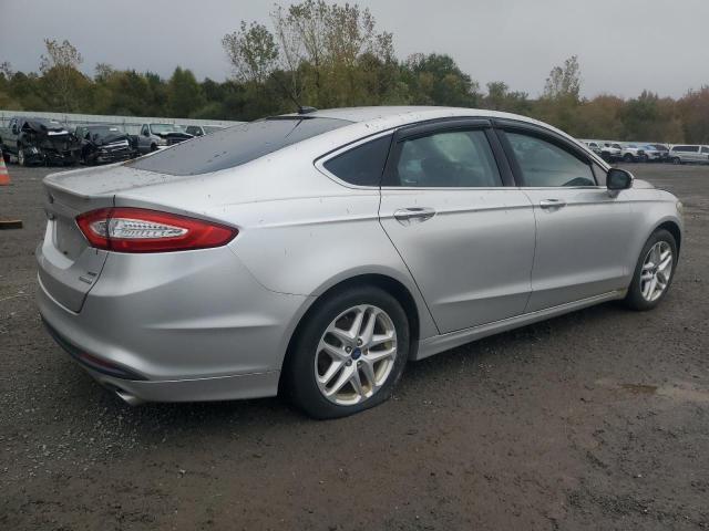 Photo 2 VIN: 3FA6P0HR4DR180670 - FORD FUSION SE 