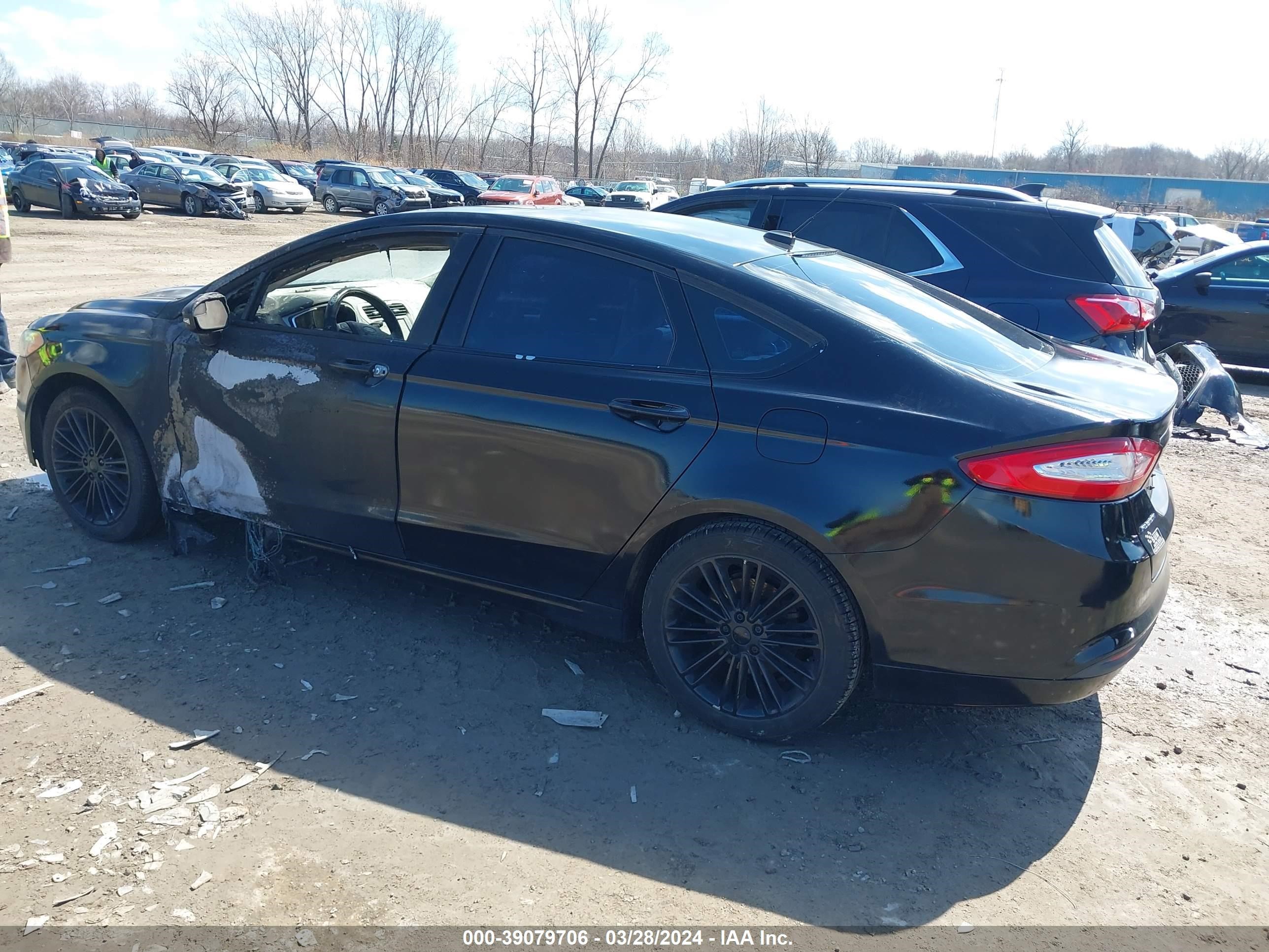 Photo 2 VIN: 3FA6P0HR6DR105744 - FORD FUSION 