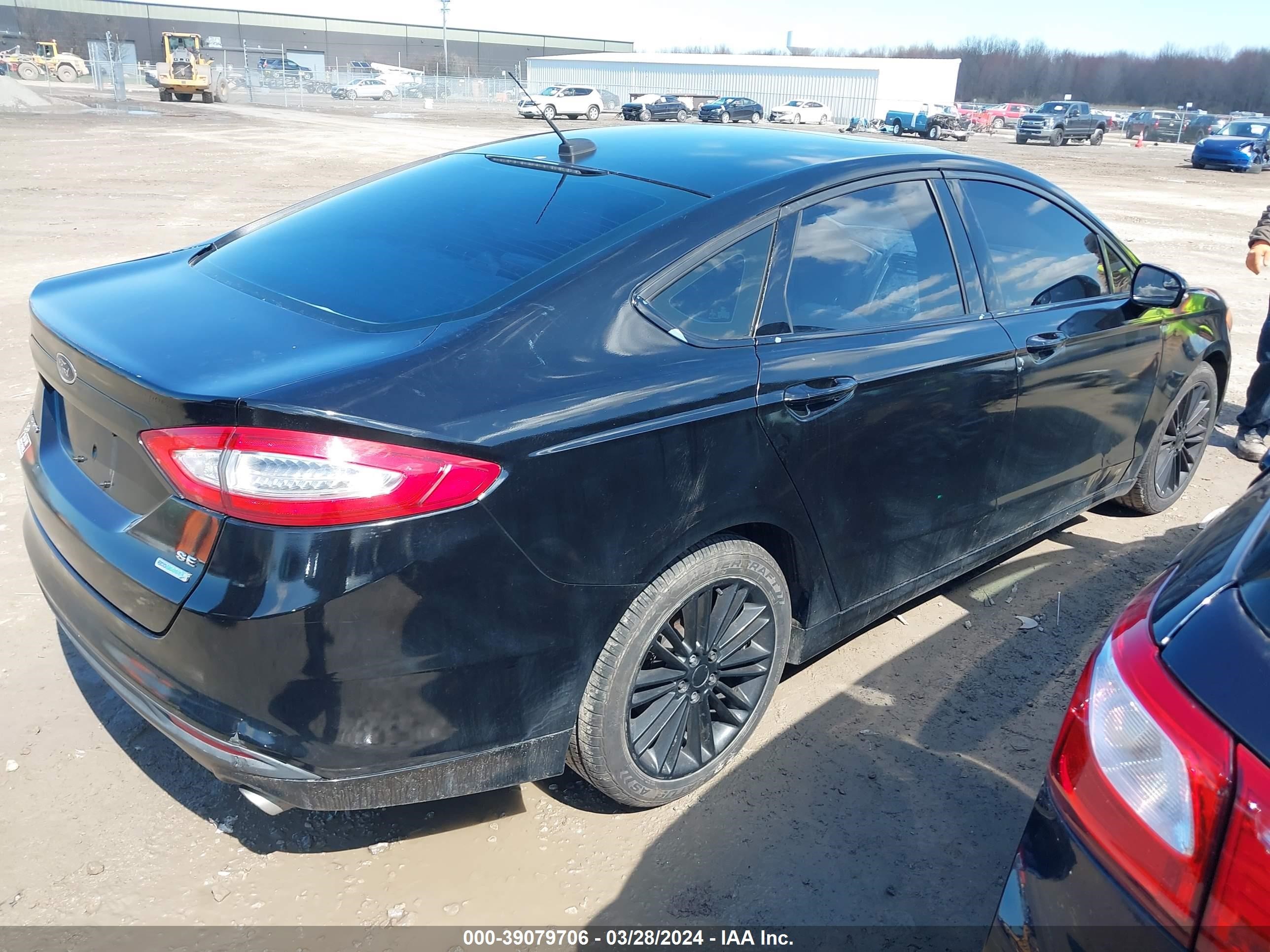 Photo 3 VIN: 3FA6P0HR6DR105744 - FORD FUSION 