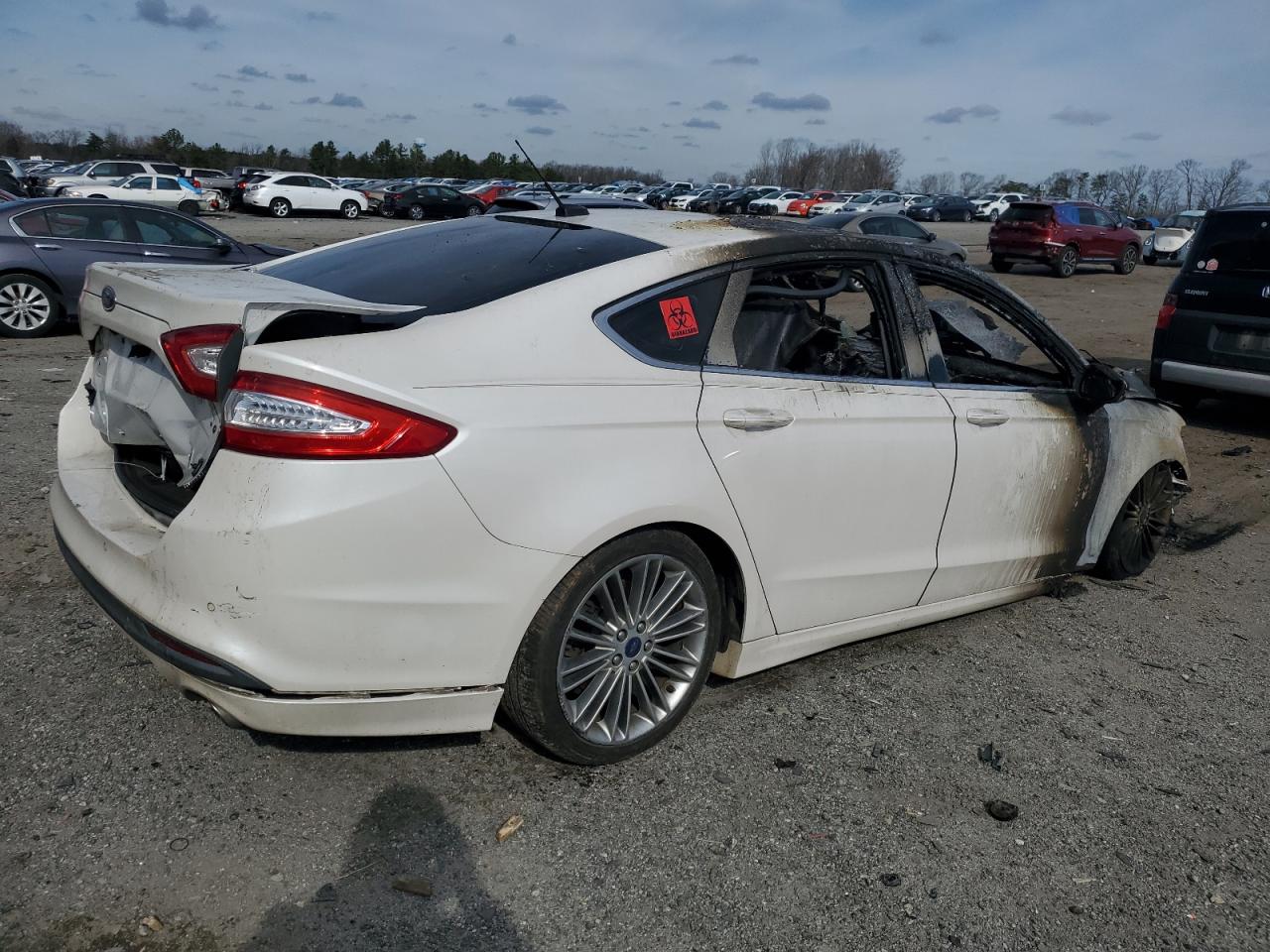 Photo 2 VIN: 3FA6P0HR8DR271215 - FORD FUSION 