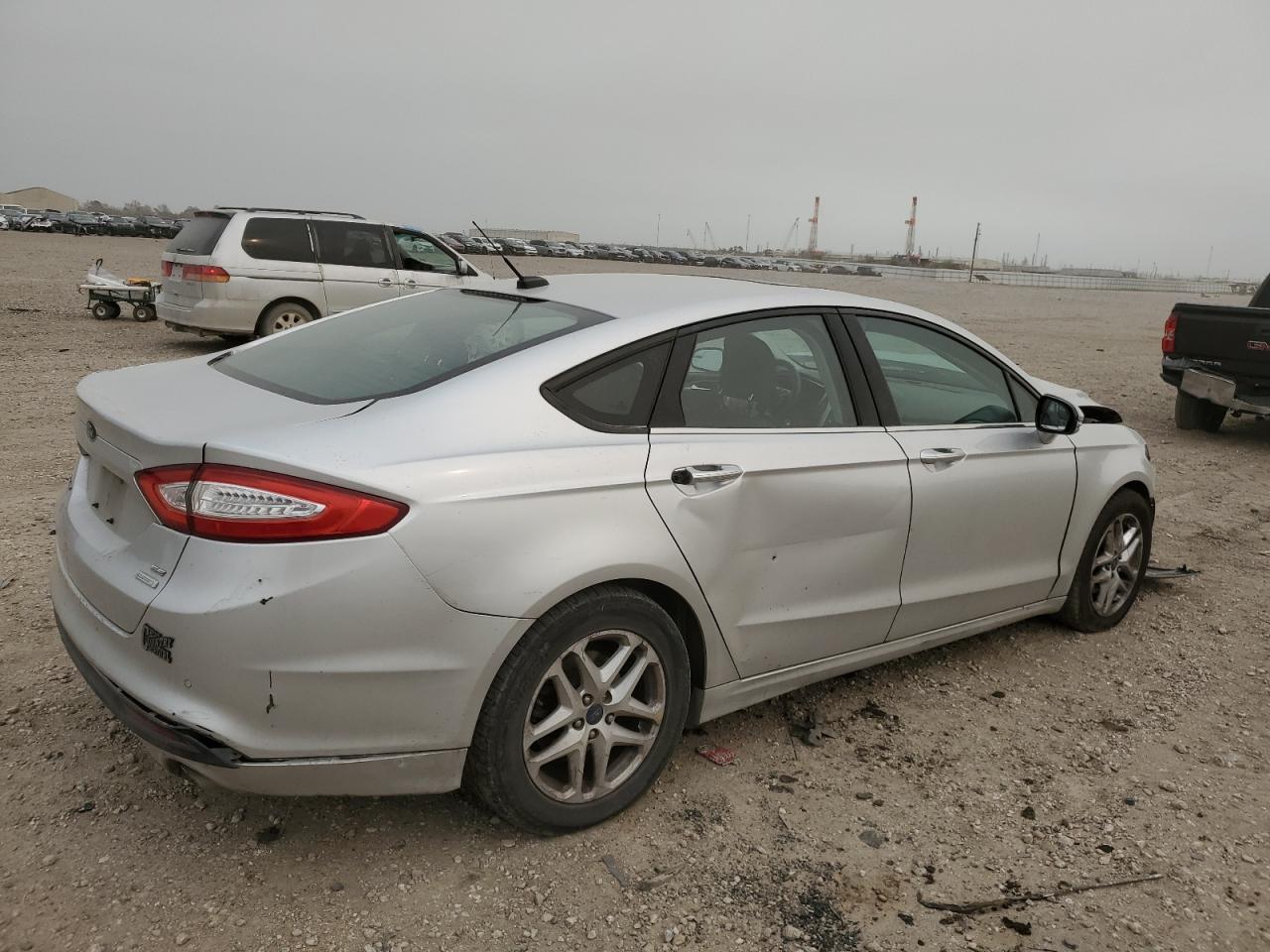 Photo 2 VIN: 3FA6P0HR9DR317411 - FORD FUSION 