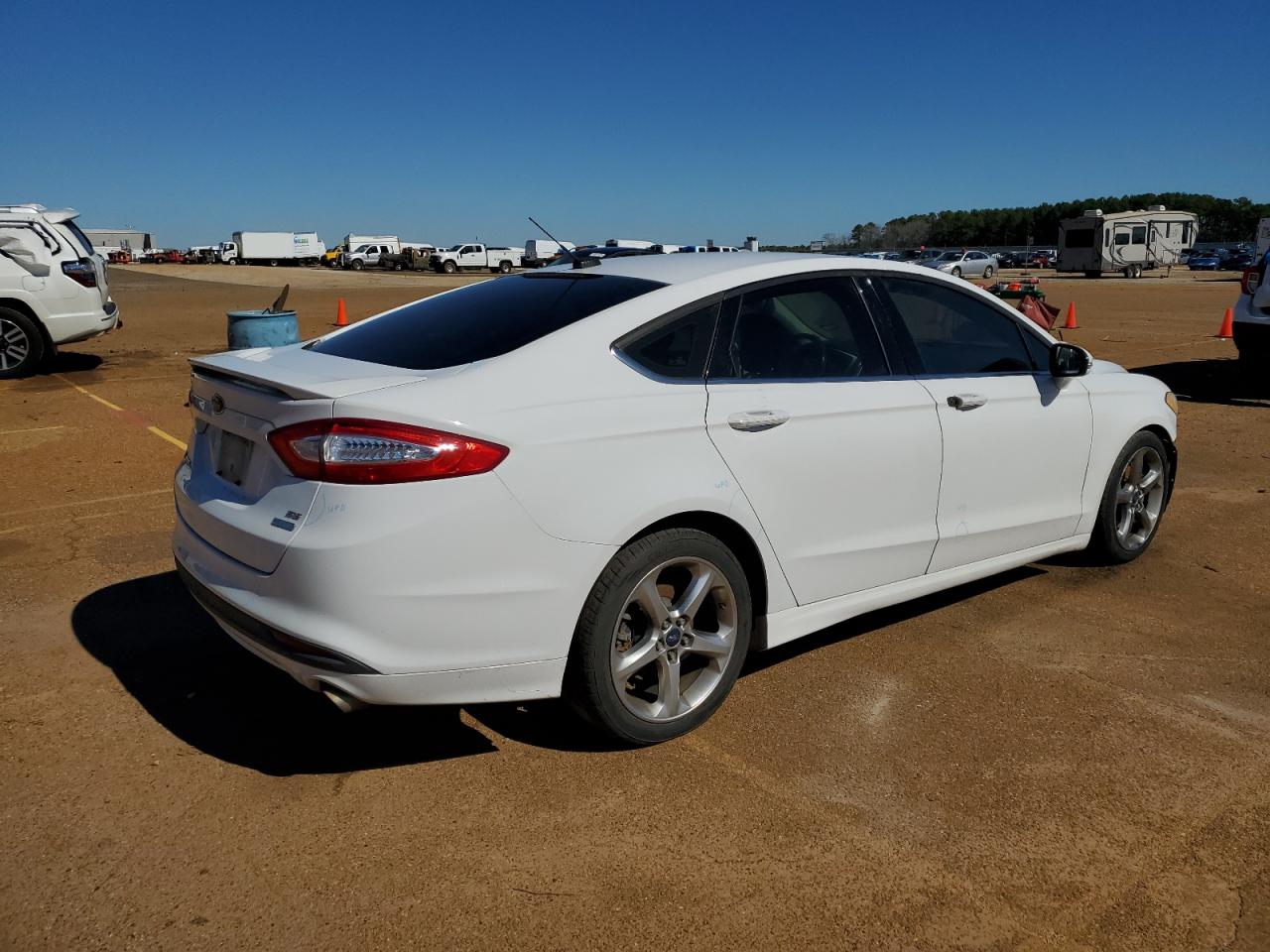 Photo 2 VIN: 3FA6P0HRXDR370344 - FORD FUSION 