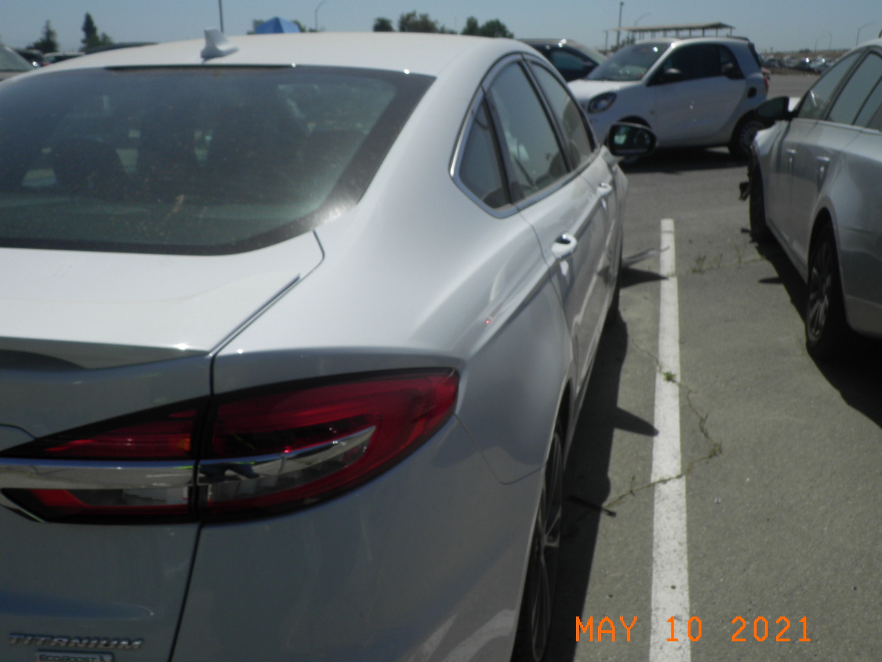 Photo 3 VIN: 3FA6P0K90LR138617 - FORD FUSION FWD 4C 