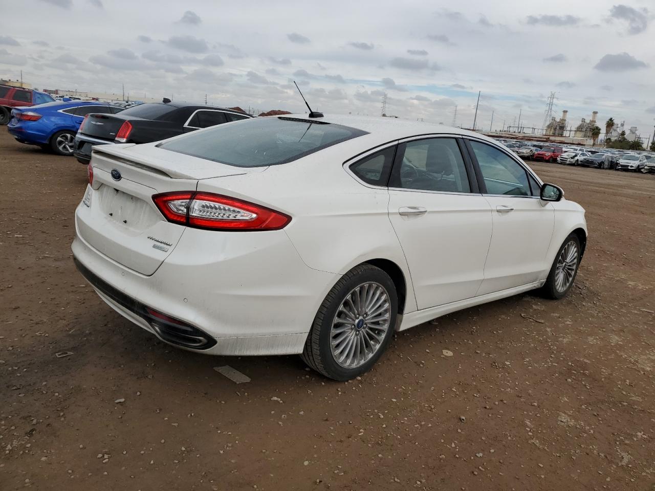 Photo 2 VIN: 3FA6P0K91ER165165 - FORD FUSION 