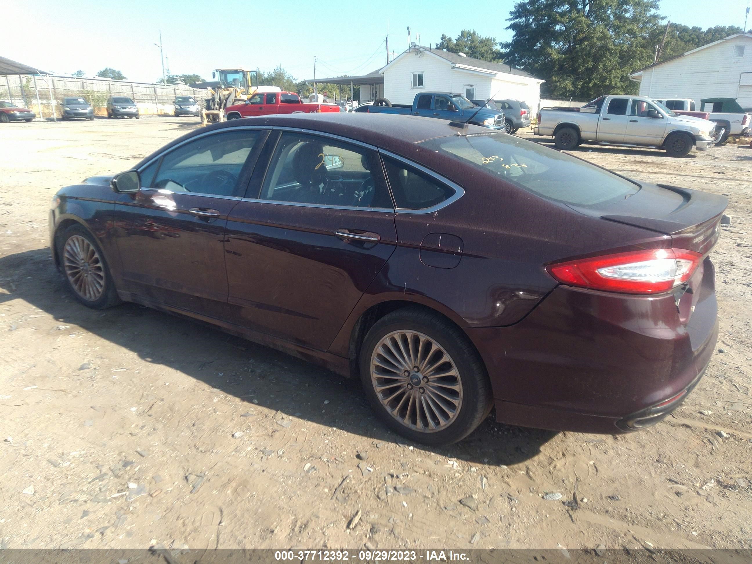 Photo 2 VIN: 3FA6P0K92DR110707 - FORD FUSION 