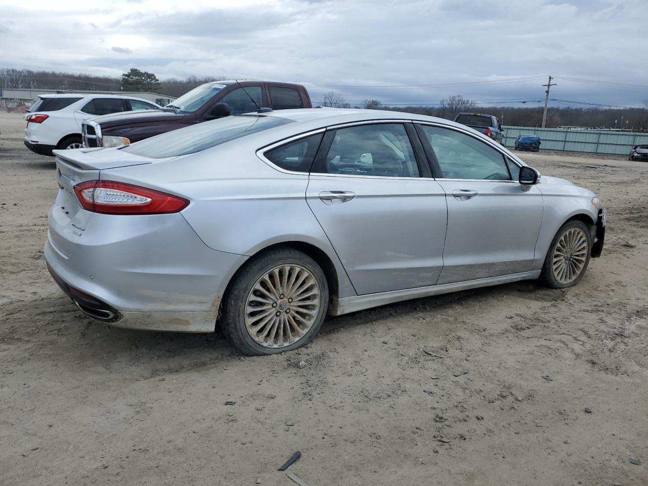 Photo 2 VIN: 3FA6P0K92FR130037 - FORD FUSION 