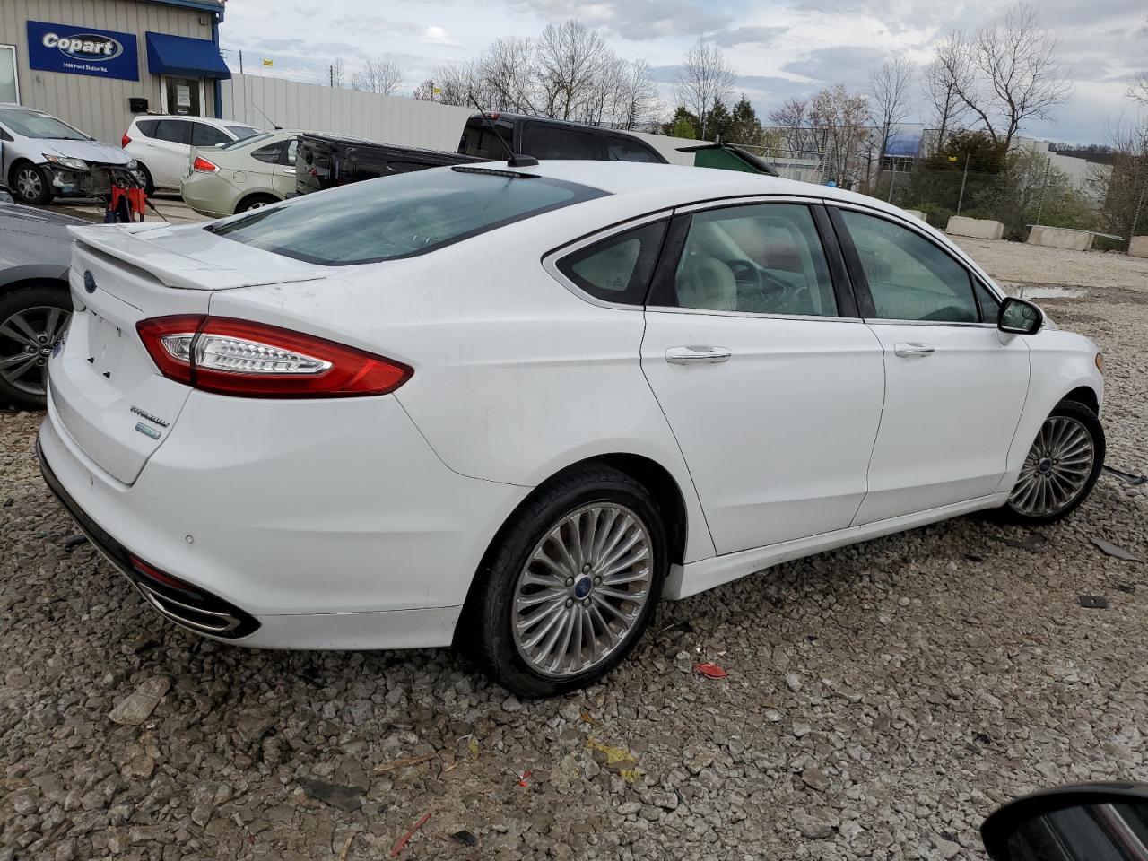 Photo 2 VIN: 3FA6P0K93GR400815 - FORD FUSION 