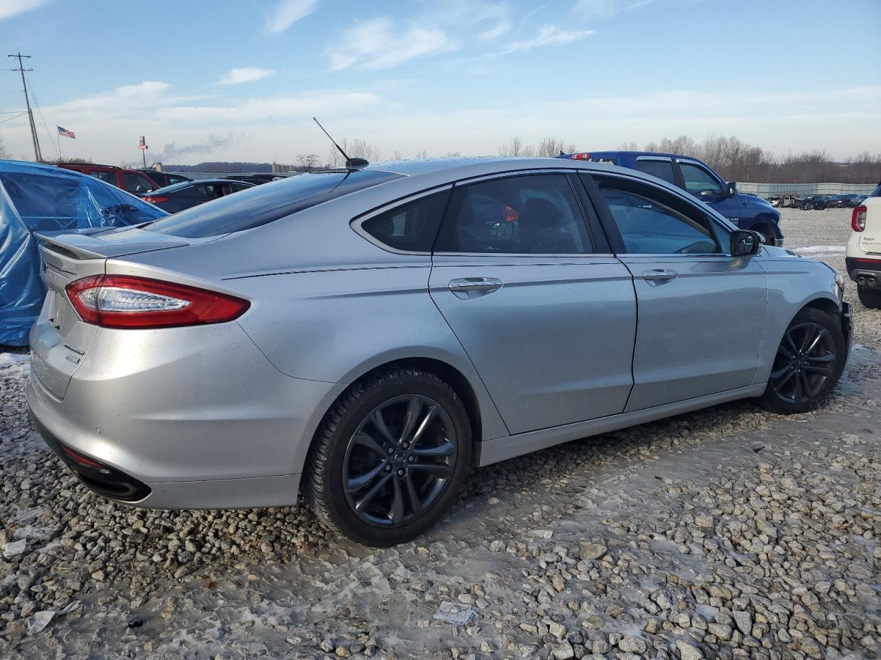 Photo 2 VIN: 3FA6P0K94FR112994 - FORD FUSION 