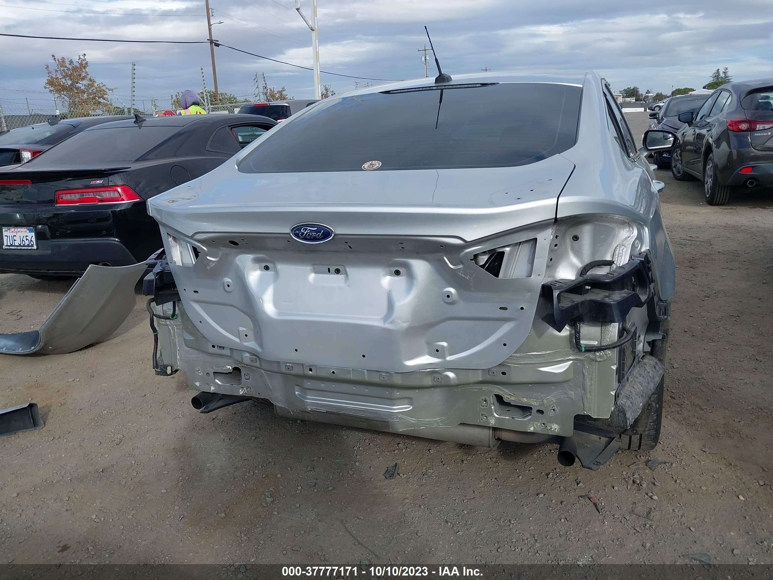 Photo 16 VIN: 3FA6P0K95GR207064 - FORD FUSION 