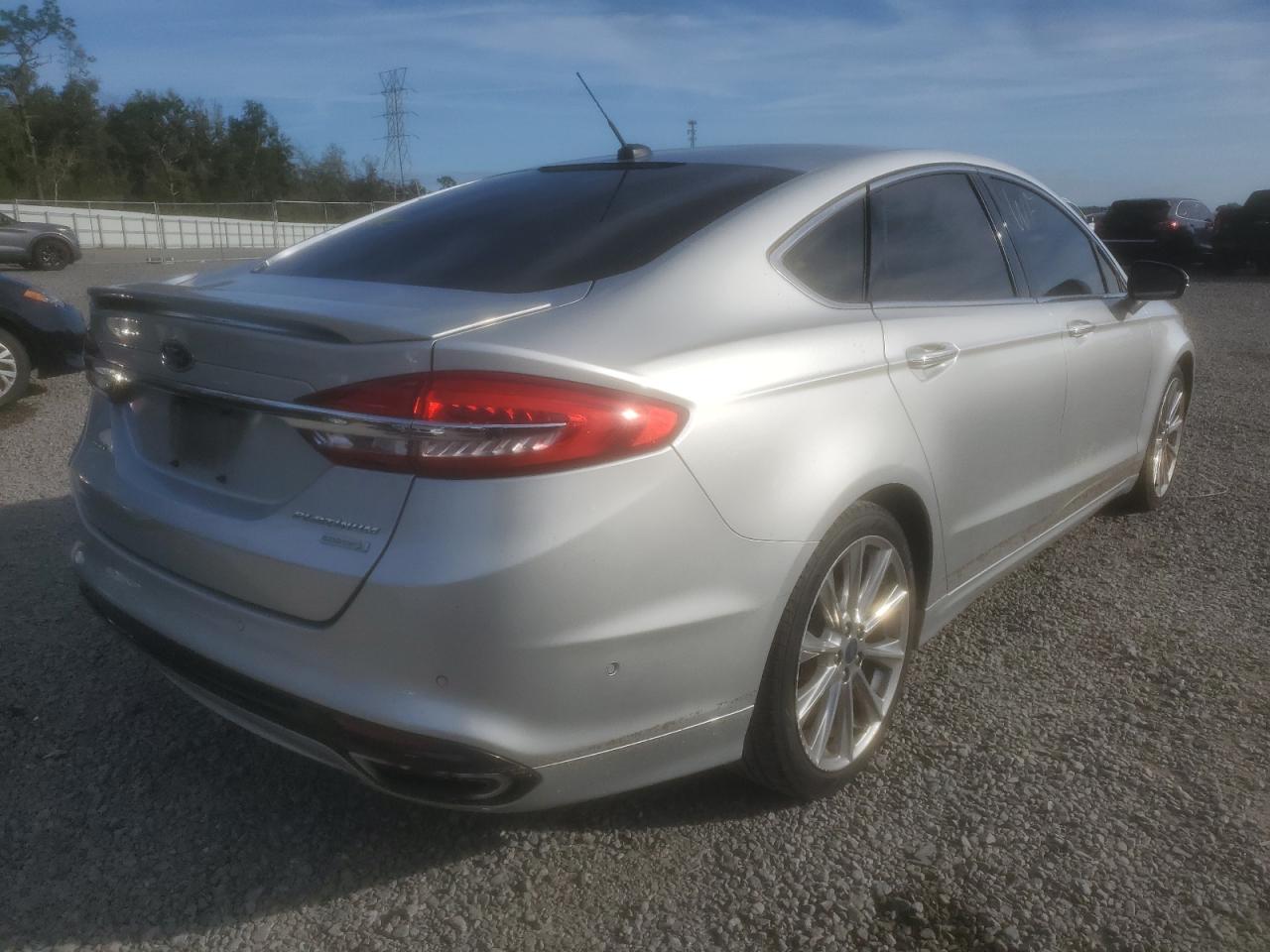 Photo 2 VIN: 3FA6P0K96HR132327 - FORD FUSION 