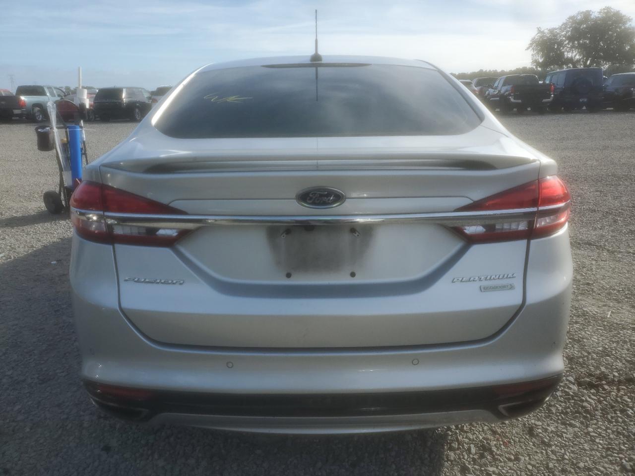 Photo 5 VIN: 3FA6P0K96HR132327 - FORD FUSION 