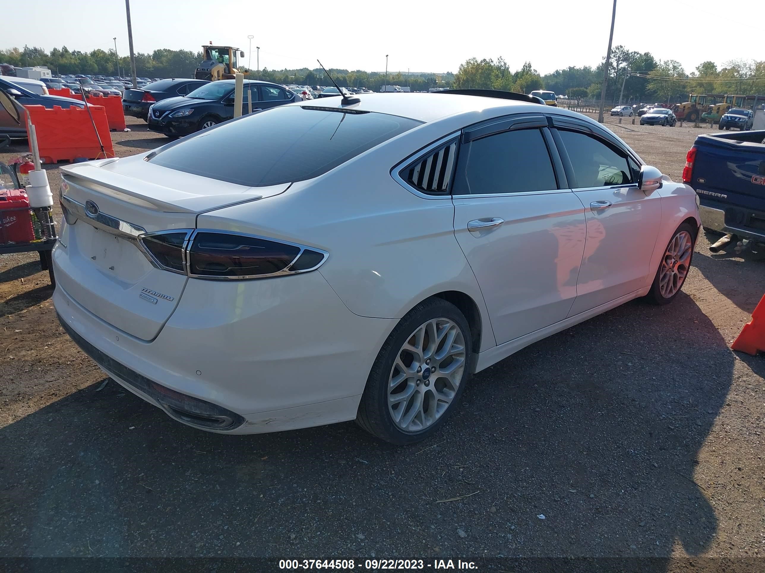 Photo 3 VIN: 3FA6P0K97ER226129 - FORD FUSION 