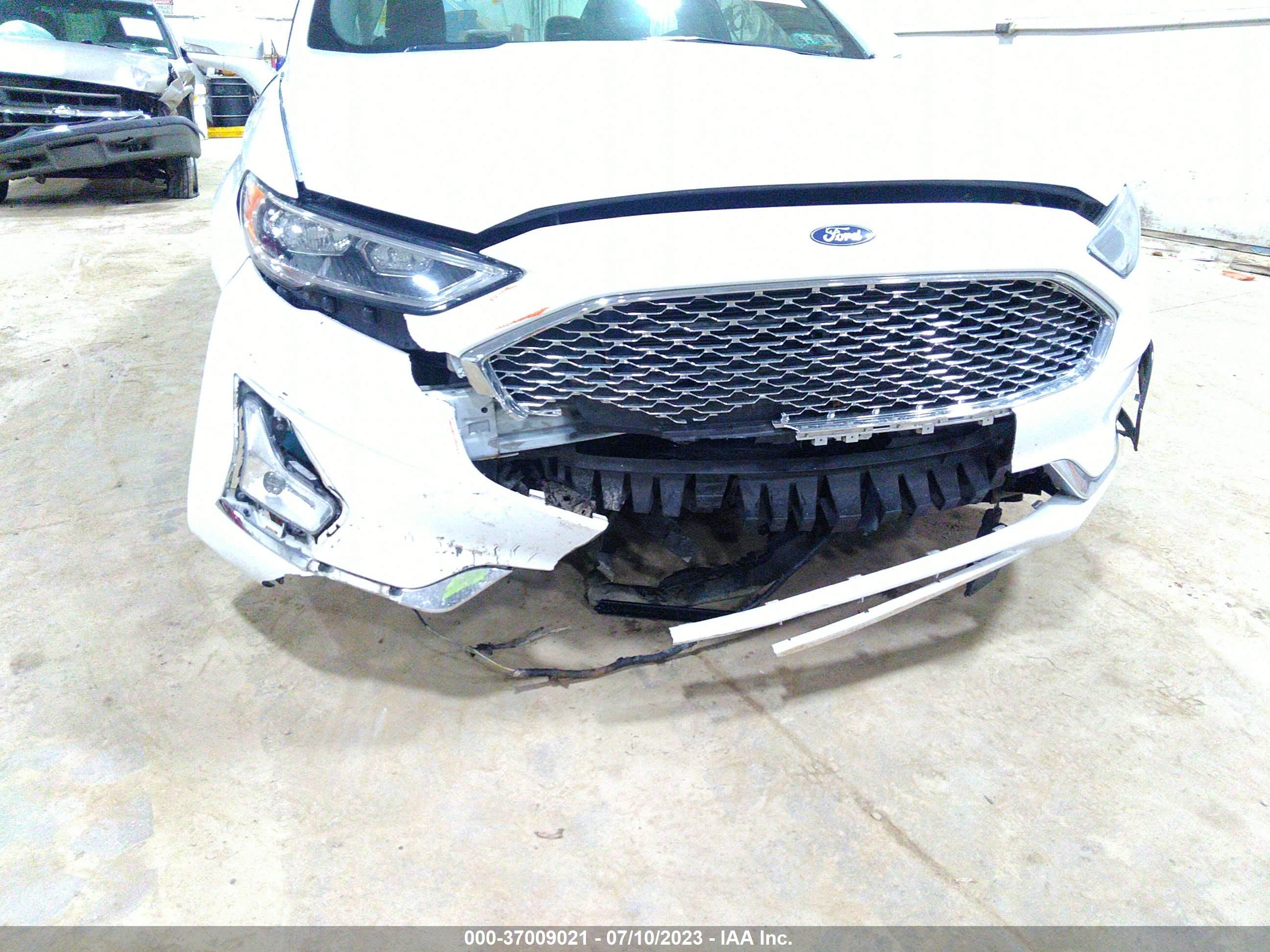 Photo 5 VIN: 3FA6P0K98LR137439 - FORD FUSION 