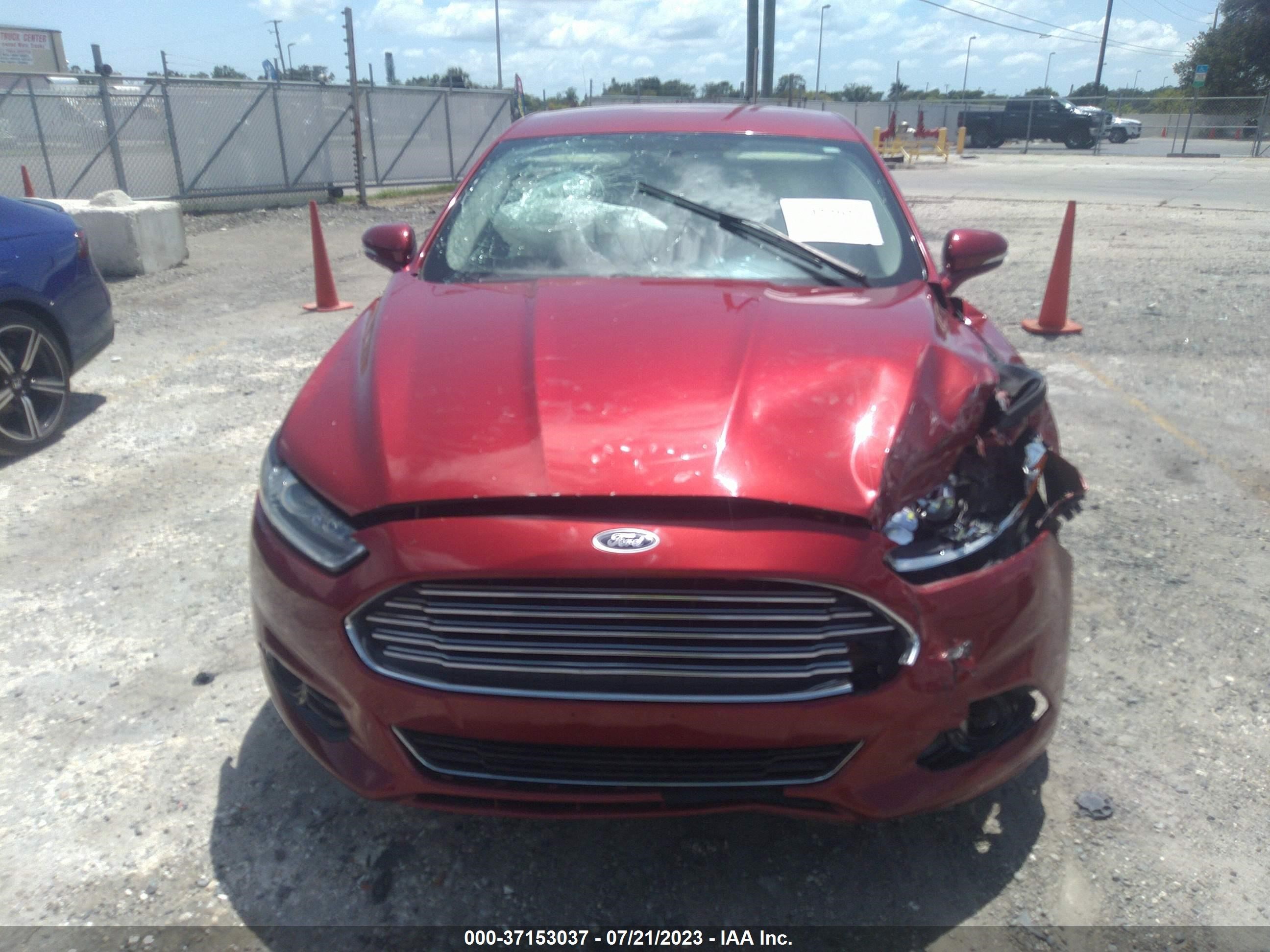 Photo 11 VIN: 3FA6P0K9XGR220120 - FORD FUSION 