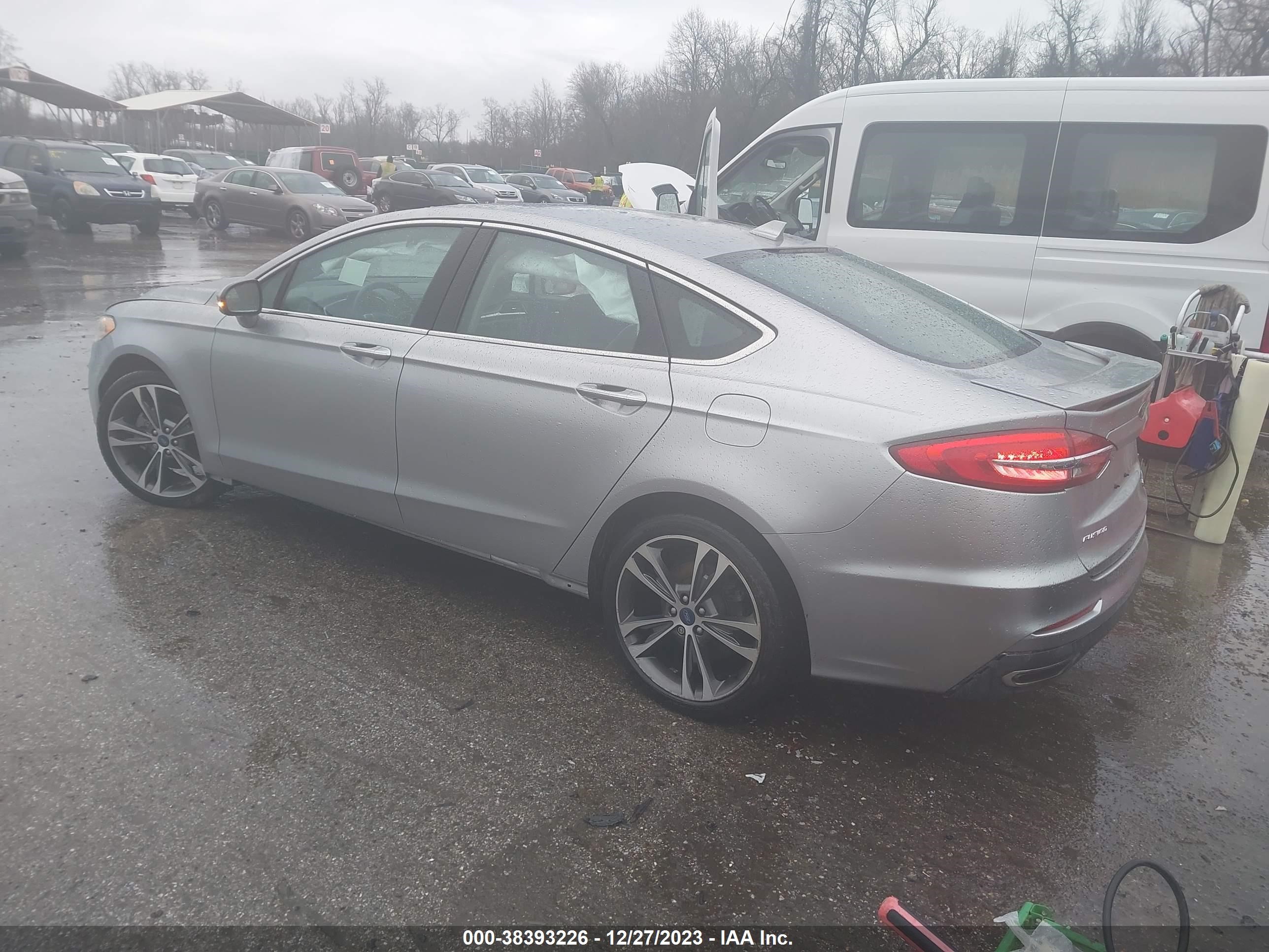 Photo 2 VIN: 3FA6P0K9XLR115815 - FORD FUSION 