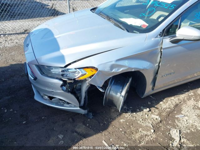 Photo 5 VIN: 3FA6P0LU0HR279813 - FORD FUSION 